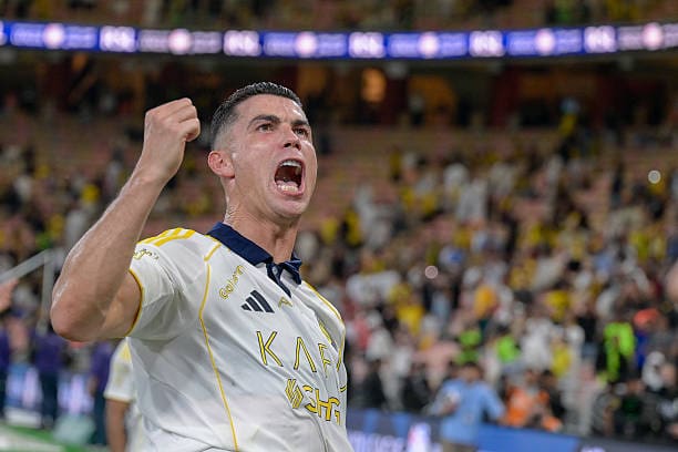 Cristiano Ronaldo se convierte en el primer futbolista billonario con contrato en Al