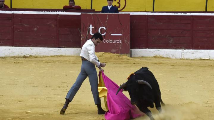 Ángel Mena, “Angelito”, se presenta en la plaza de toros oscense