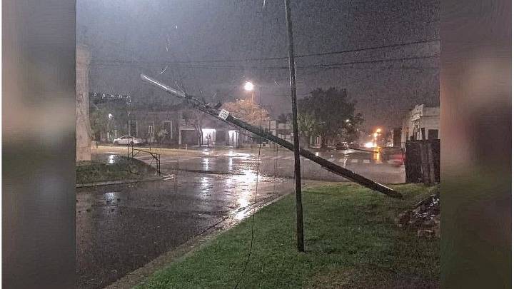 Concepción del Uruguay: un fuerte temporal azotó la ciudad