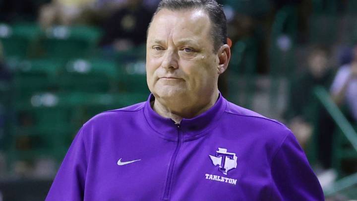 Tarleton State places Billy Gillispie on leave after getting anonymous complaint