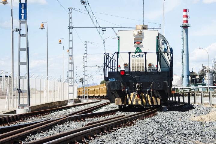 Descarrila un tren de mercancías peligrosas de la empresa Captrain cerca de Salou