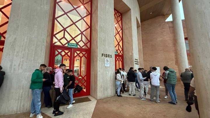 El Salón del Motor no abre mañana, tras la cancelación hoy por la lluvia