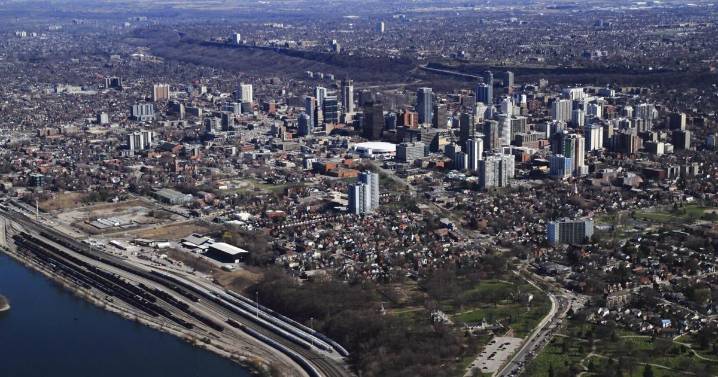 Hamilton’s vacant unit tax survives close vote at city hall