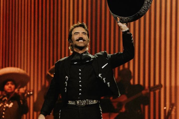 Se agotan boletos para concierto de Alejandro Fernández