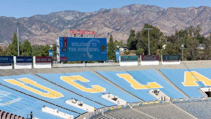 Report: Rose Bowl, city sue UCLA for alleged plan to move to SoFi
