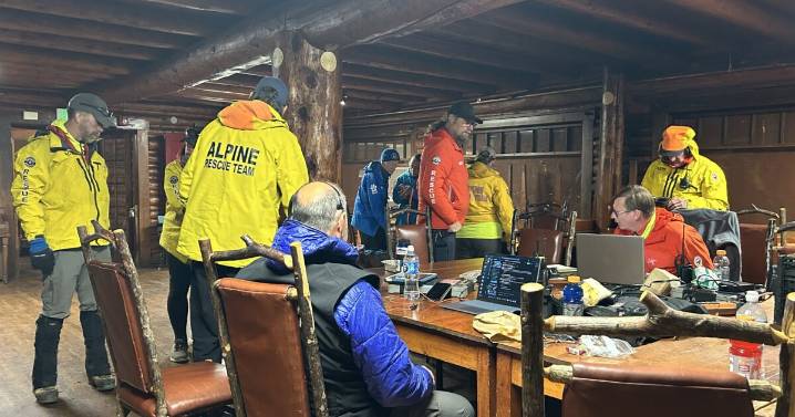 Search underway for missing mother, son who did not return from Echo Lake hike