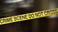 Pelea familiar mortal: Madre muere tras tiroteo; padre e hijo en estado crítico