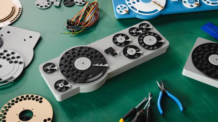 Google Japan’s latest keyboard fever dream puts a new spin on rotary dialing