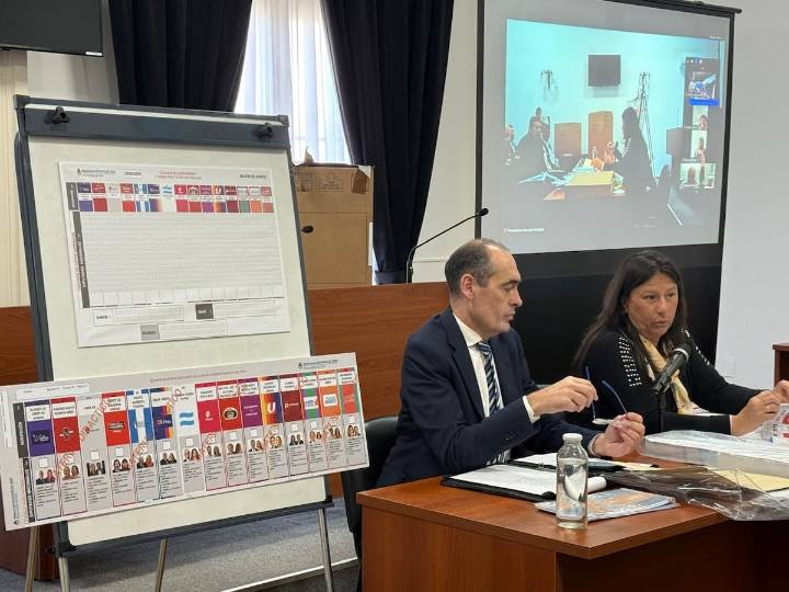 Multa. La Justicia dispuso sanciones de $77.000 a los electores que saquen fotos de su voto