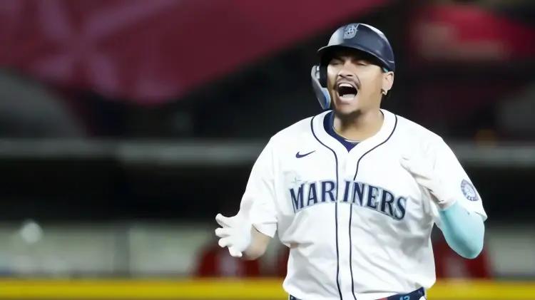 Josh Naylor hunde a los Azulejos con jonrón en juego clave