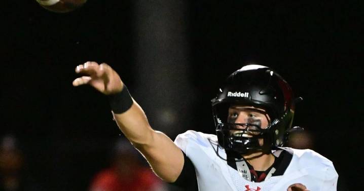 Highland becomes playoff eligible by denying Mascoutah outright title in last MVC season