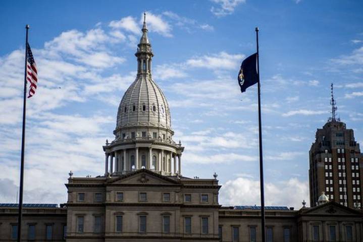 Michigan House votes to close loophole shielding secretary of state from campaign finance penalties