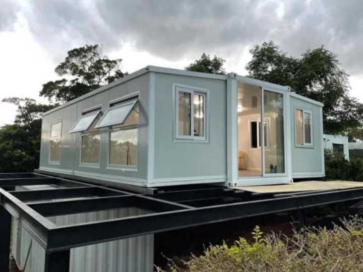 Cómo es la casa prefabricada de lujo y diseño vanguardista que se vende por Amazon