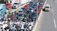 VAN SIETE HORAS DE BLOQUEO EN PERIFÉRICO Y AFIRMAN QUE NO SE MOVERÁN HASTA SER ATENDIDOS POR FISCAL DEL EDOMEX