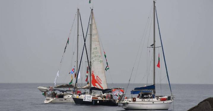 El Ejército de Israel intercepta la flotilla, en la que viaja un salmantino, cerca de Gaza