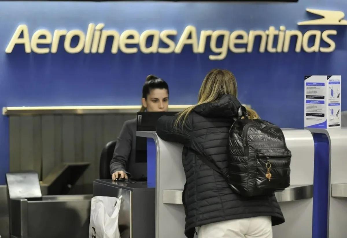 Vuelos demorados: los pilotos de Aerolíneas Argentinas hacen asamblea este viernes