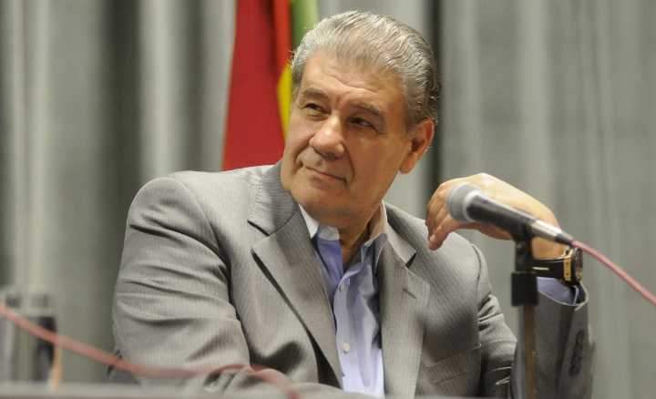 Víctor Hugo Morales habló de la avanzada de Clarín en Santa Rosa: "Son la verdadera mafia brutal"