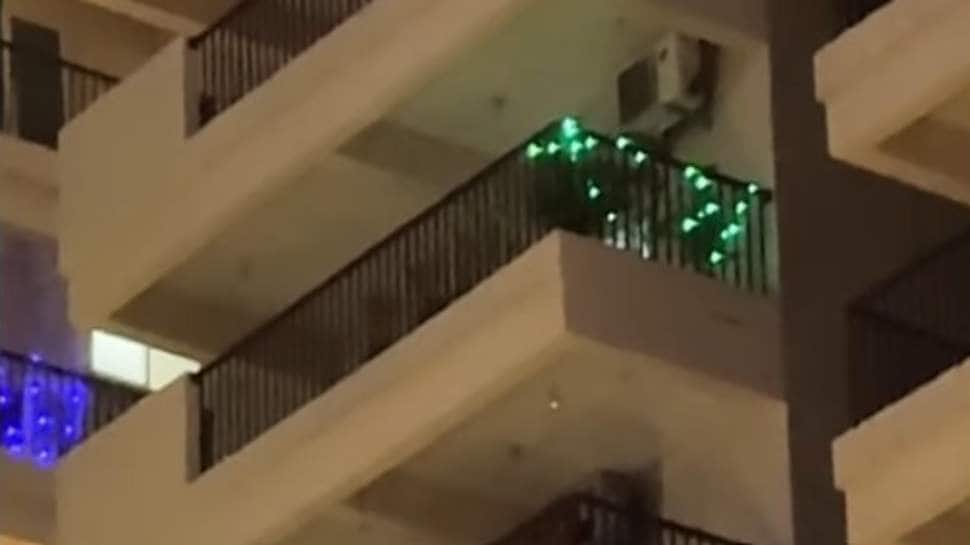 The 'Green Lights Wala Flat' Explained: Why This Bachelor's One-Line Diwali Decor Broke The Internet