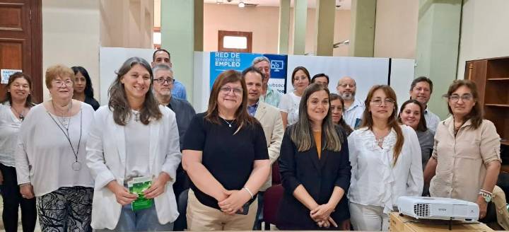 Se realizó el curso “Cooperativas y Cuidados”, destinado a funcionarios municipales