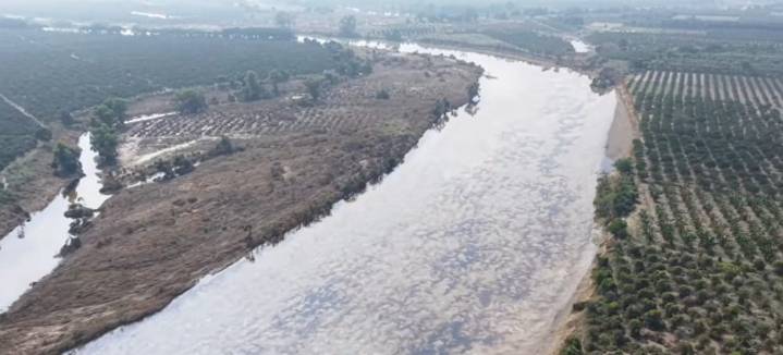 Alertan por derrame de crudo en el río Pantepec; advierten fuerte olor en la zona