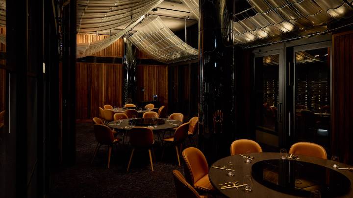 NOW OPEN: Luxurious Huami opens with peking duck, fine wine and opera