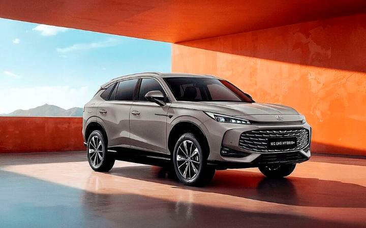 MG pone a la venta el último de la gama HS