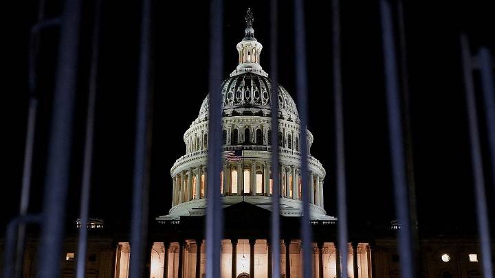 El bloqueo en el Senado provoca el primer cierre del Gobierno de Estados Unidos en siete años
