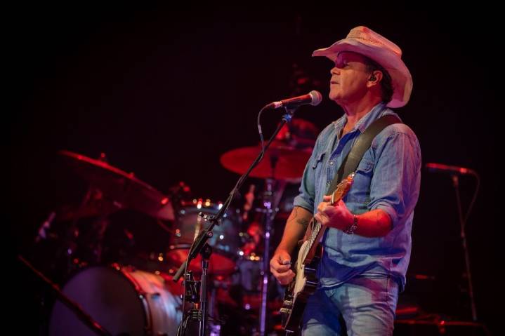 Adelaide Guitar Festival review: Troy Cassar-Daley and Nancy Bates 