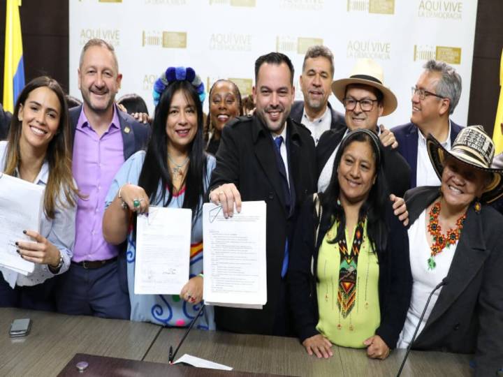 MinMinas radica proyecto de ley para modificar la minería en Colombia