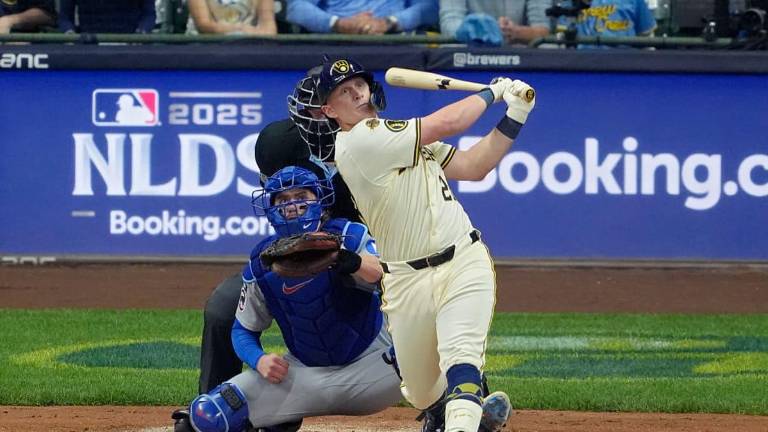 Cerveceros arrasan con Cachorros y buscarán el pase a la SCLN en Wrigley
