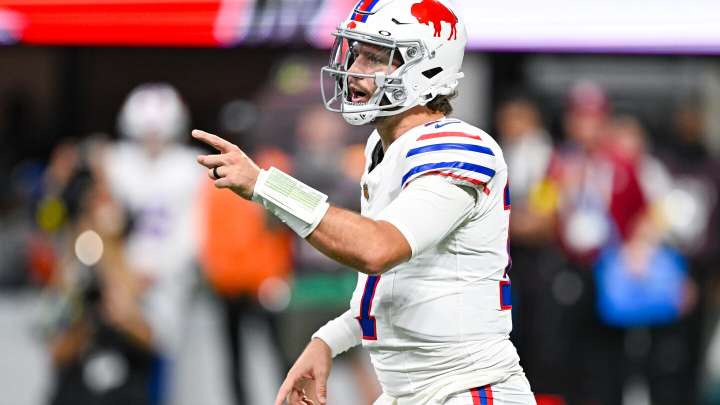 NFL Week 8 Best Bets, Odds, Predictions: Ravens vs Bears, Eagles vs Giants, Packers, More!