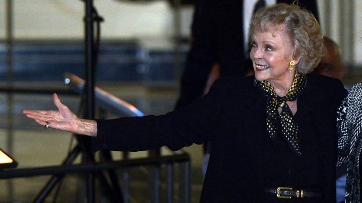 Muere a los 100 años June Lockhart, actriz de «Lassie» y «Perdidos en el espacio»