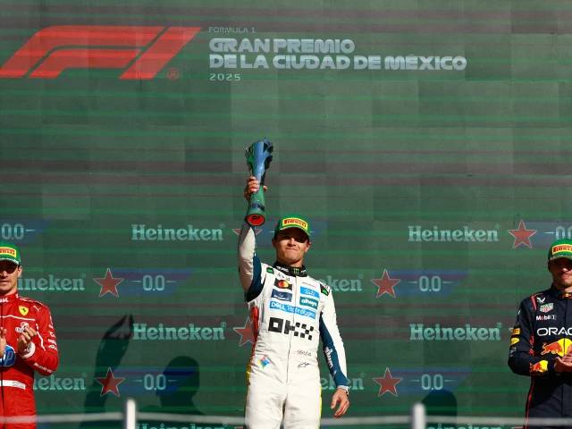 Norris wins in Mexico to take F1 lead from Piastri by a single point