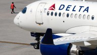 Two Delta planes clip each other at LaGuardia Airport