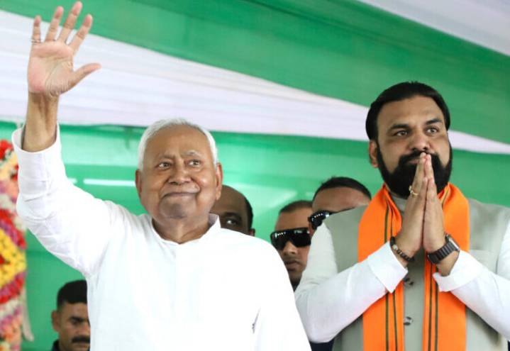 CM Nitish Kumar Transfers Rs 10,000 Each To 25 Lakh Women Under Mukhyamantri Mahila Rojgar Yojana