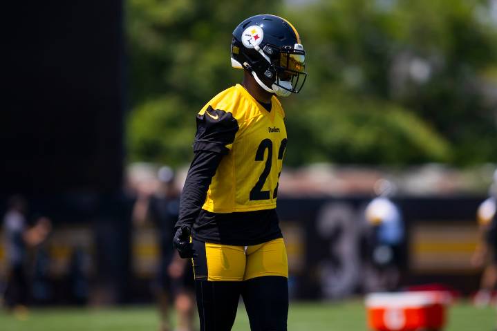 Star Pittsburgh Steelers cornerback misses practice with personal matter