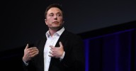 Musk comienza el asedio a la Wikipedia y lanza una enciclopedia basada en Grok
