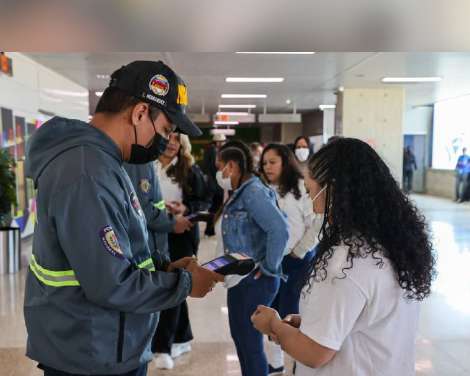 Llegaron 313 connacionales provenientes de EEUU
