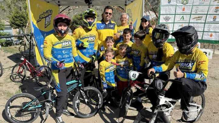 Cuatro campeones andaluces para el BMX Show Time de Almuñécar en la Copa Pump Track 2025
