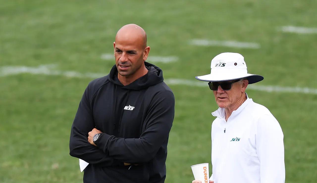 Jets trolled by fired coach Robert Saleh's brother after winless start