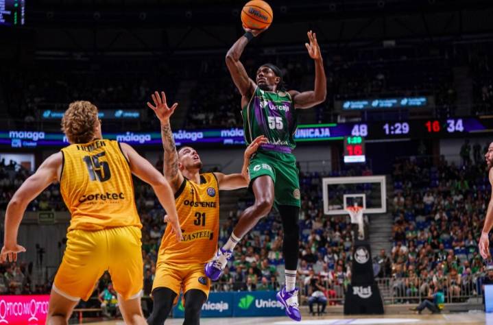 Unicaja sigue imparable en la BCL y firma una primera vuelta inmaculada (102