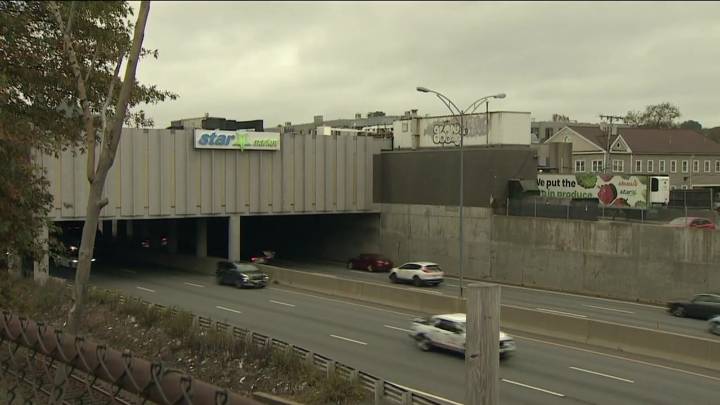 Health hazard closes Star Market over Mass Pike in Newton
