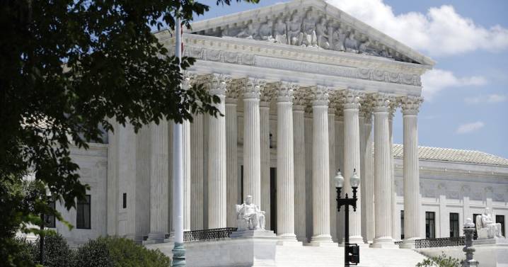 SCOTUS rebuffs push to revive Missouri law barring police from enforcing some U.S. gun laws