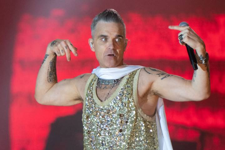 Robbie Williams cancels final show of tour ‘in the interests of public safety’
