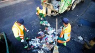 Nueva ley mejora condiciones laborales de recolectores de basura: Estos son sus derechos y beneficios