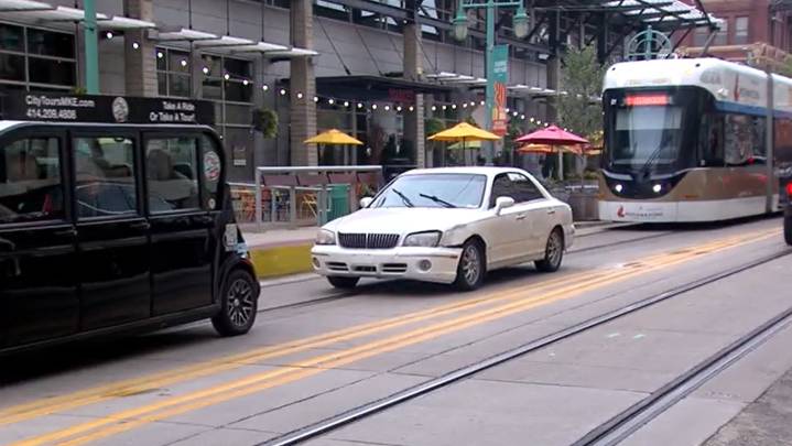 To avoid wheel tax increase, alderman suggests cutting streetcar funding