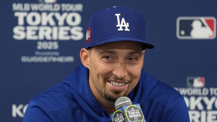 Dodgers pitcher Blake Snell catches Lakers game before flying to Toronto for World Series start