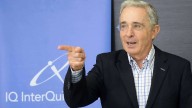 Caso Álvaro Uribe: Tribunal revoca su condena por el delito de soborno en actuación penal