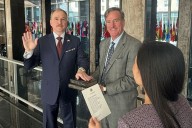 El embajador de EE.UU anunció la llegada al país de capitales en cantidades “sin precedentes”