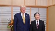 Trump meets Japan's emperor and prime minister ahead of Xi Jinping summit